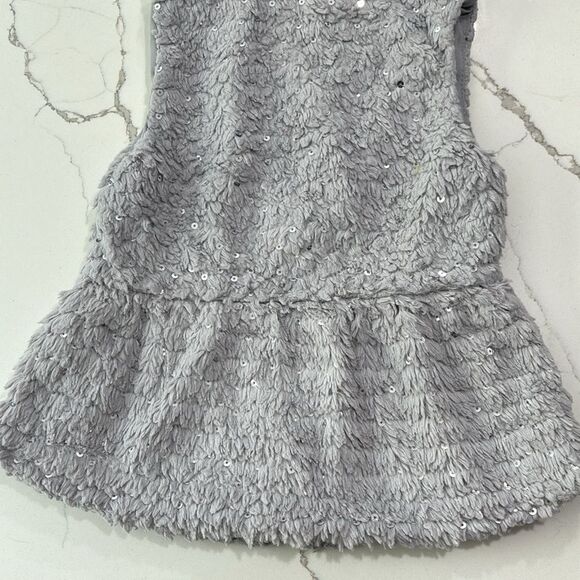 Little Lass | Grey Fleece Faux Fur Sequins Hooded Full Zip Vest Size 4 - Picture 7 of 12